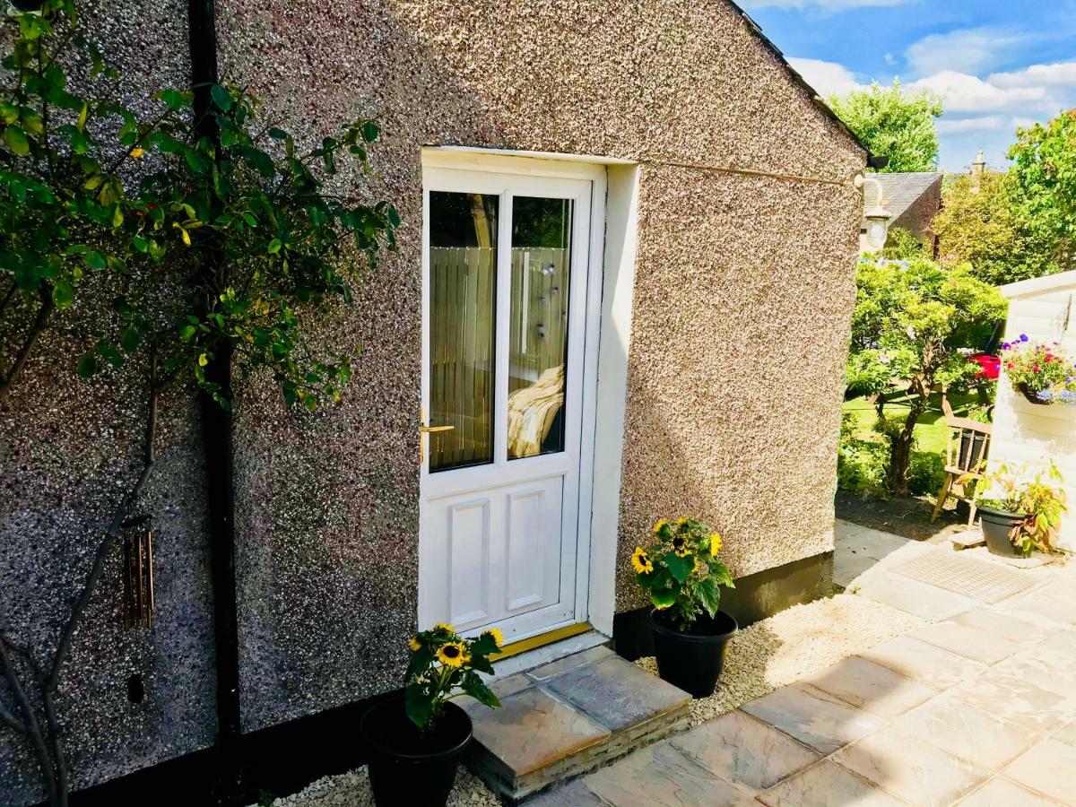 Self-Contained Studio City Centre Location Inverness Exteriér fotografie